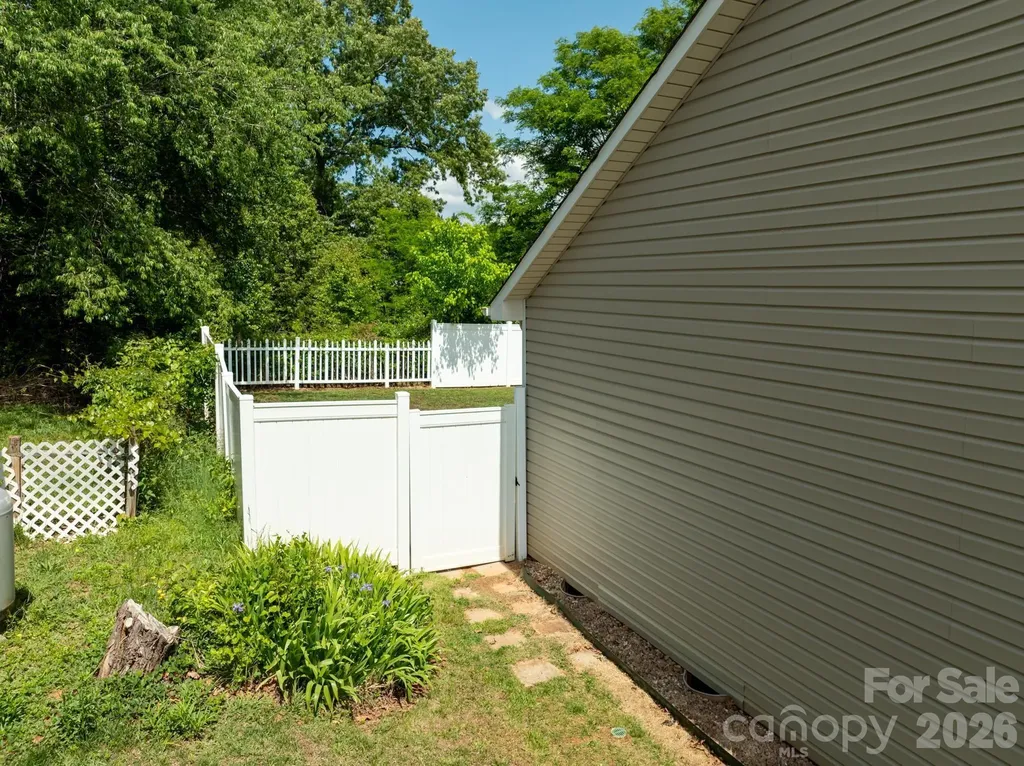 1590 Mayfair Drive Conover NC 28613