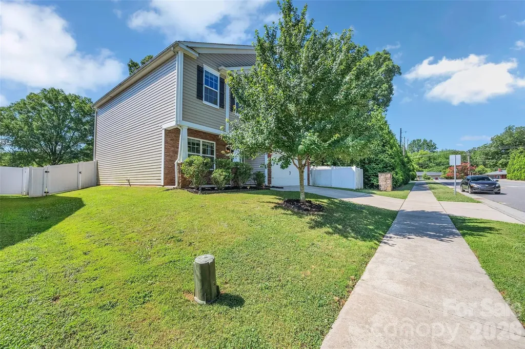 112 Kingsway Drive Mooresville NC 28115