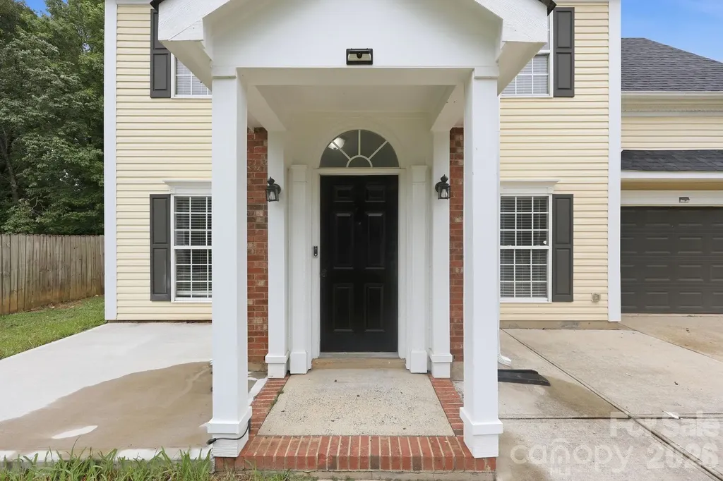 5423 Starflower Drive Charlotte NC 28215