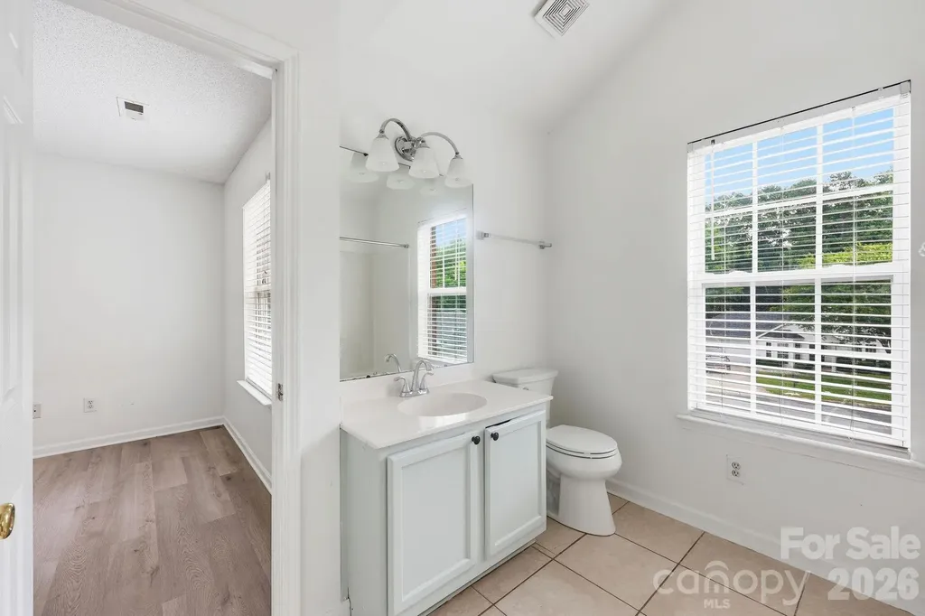 5423 Starflower Drive Charlotte NC 28215