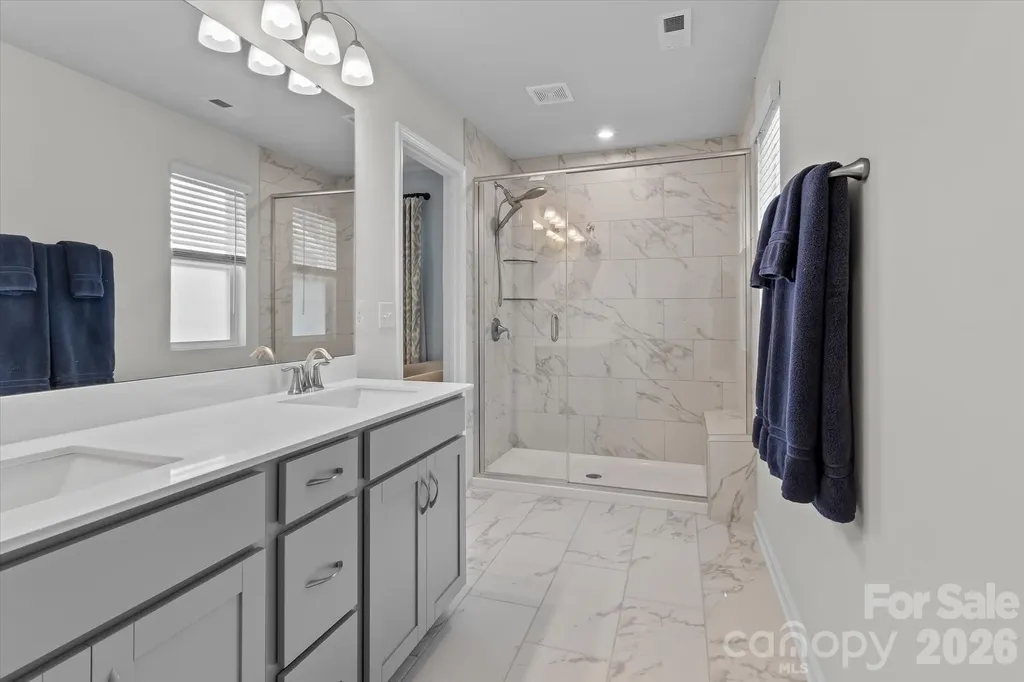 8122 Downy Oak Lane Charlotte NC 28269