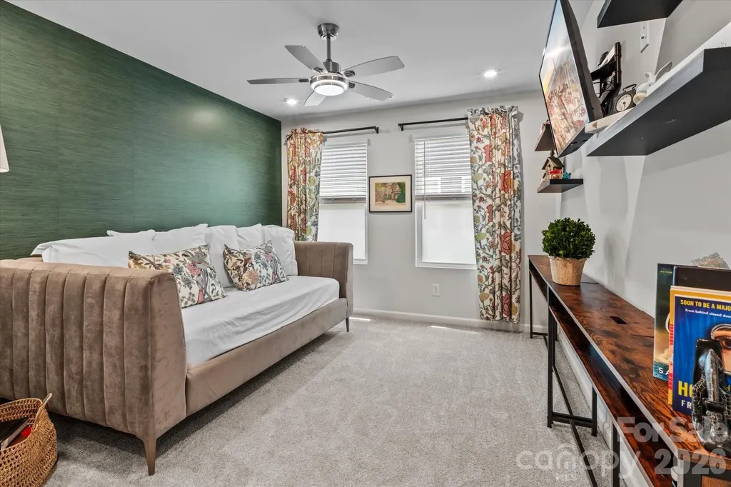 8122 Downy Oak Lane Charlotte NC 28269