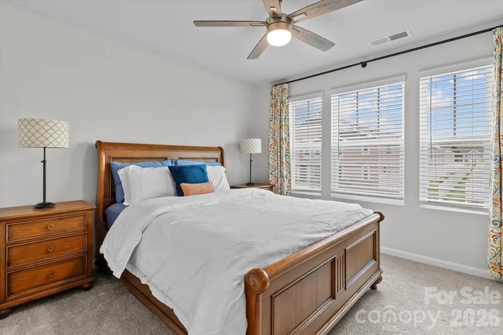 8122 Downy Oak Lane Charlotte NC 28269
