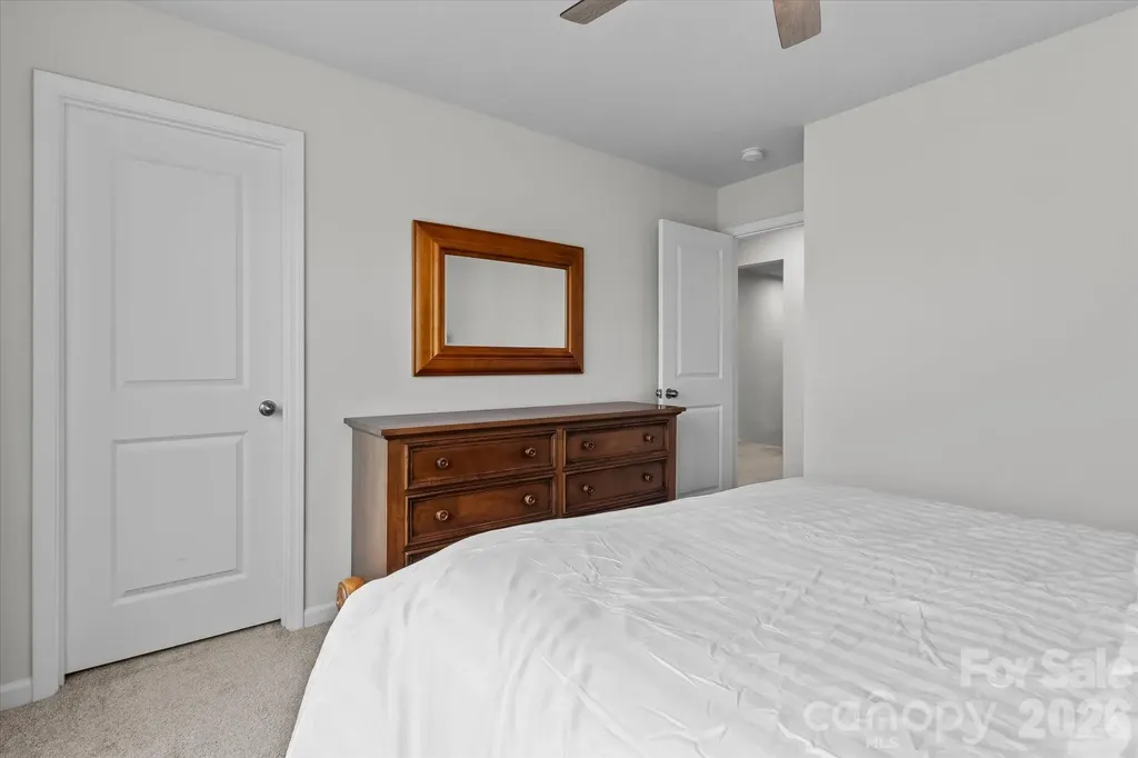 8122 Downy Oak Lane Charlotte NC 28269