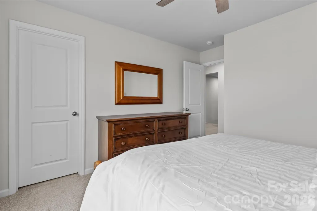 8122 Downy Oak Lane Charlotte NC 28269