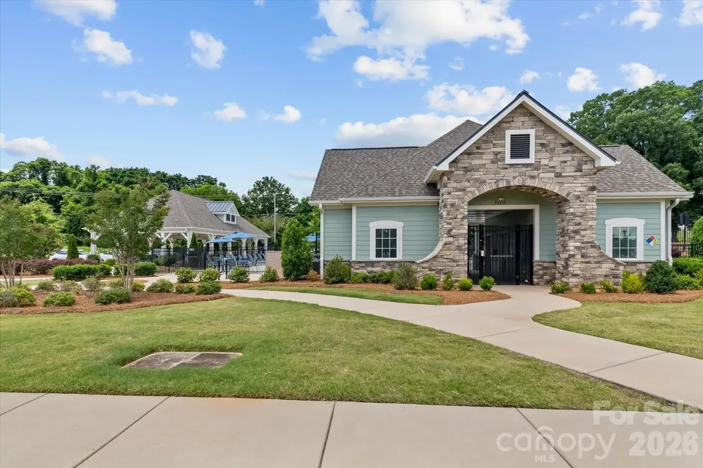 8122 Downy Oak Lane Charlotte NC 28269