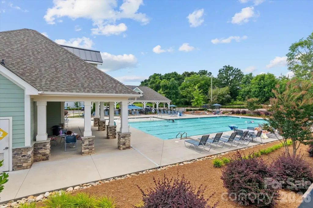 8122 Downy Oak Lane Charlotte NC 28269