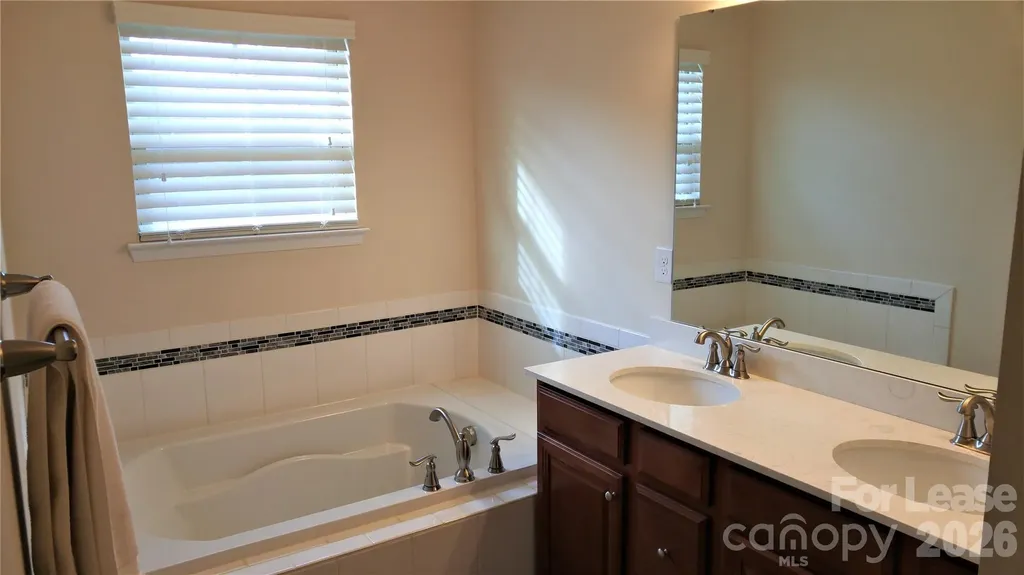 2504 Alyssa Lane Charlotte NC 28208