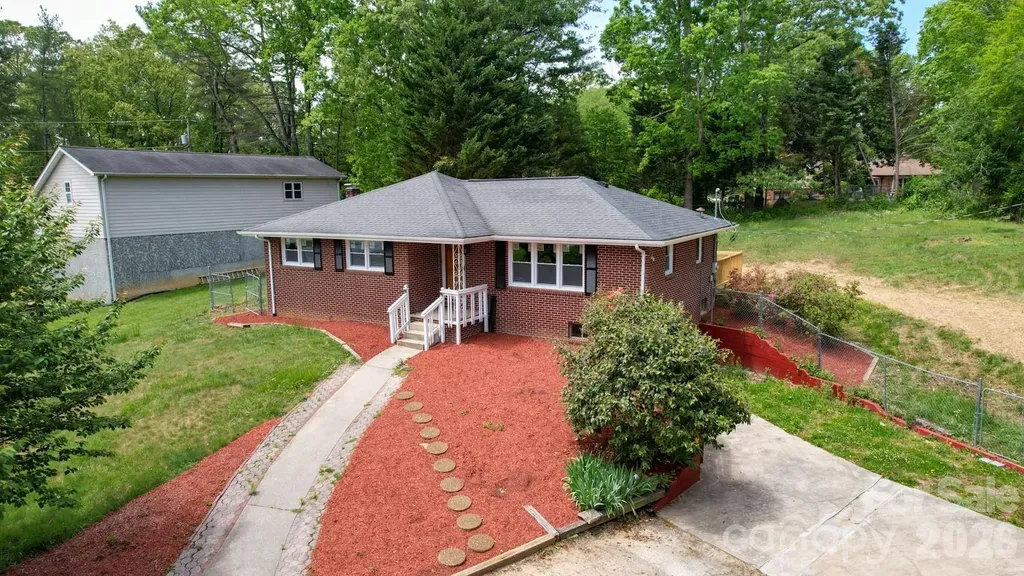 509 Brookside Camp Road Hendersonville NC 28792