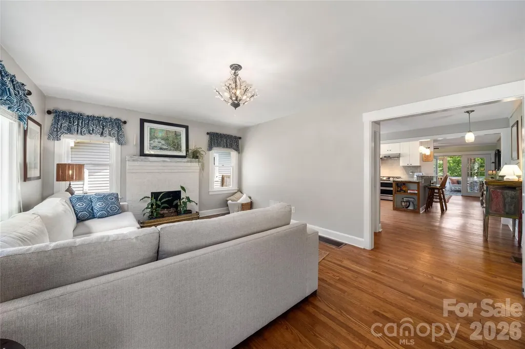 43 Morris Street Asheville NC 28806