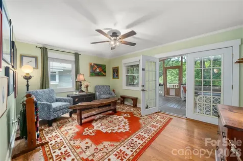 43 Morris Street Asheville NC 28806
