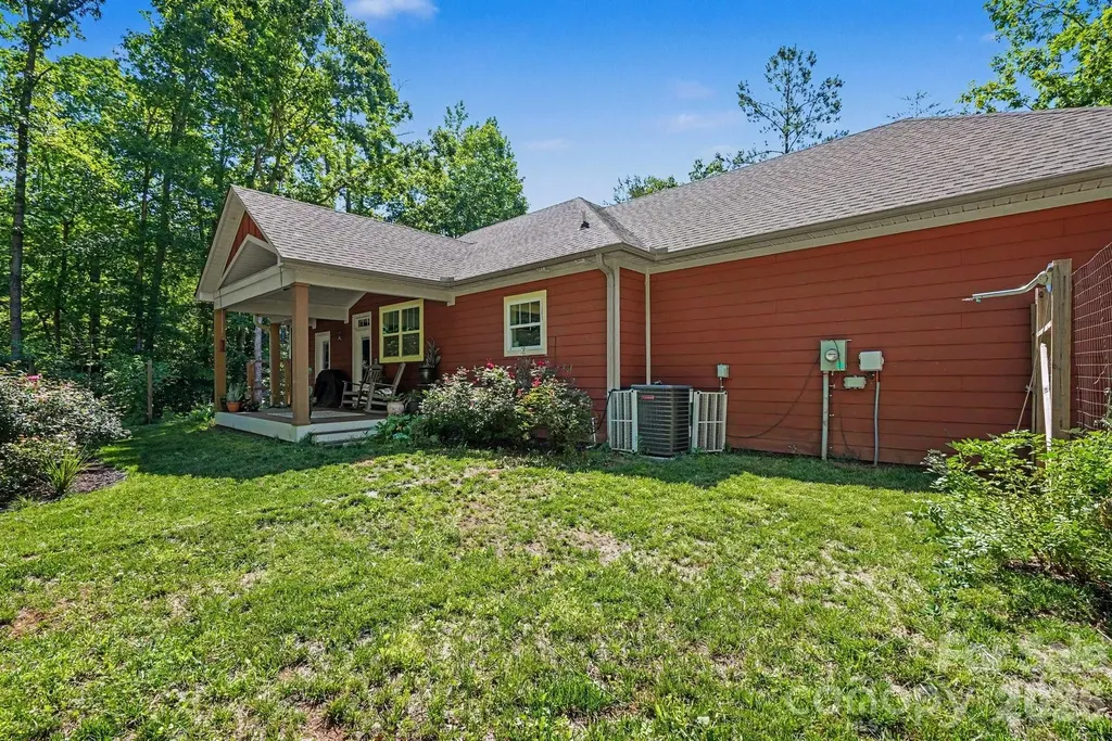1241 Hayes Road Columbus NC 28722