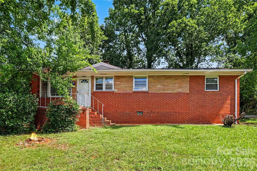 2000 Russell Avenue Charlotte NC 28216
