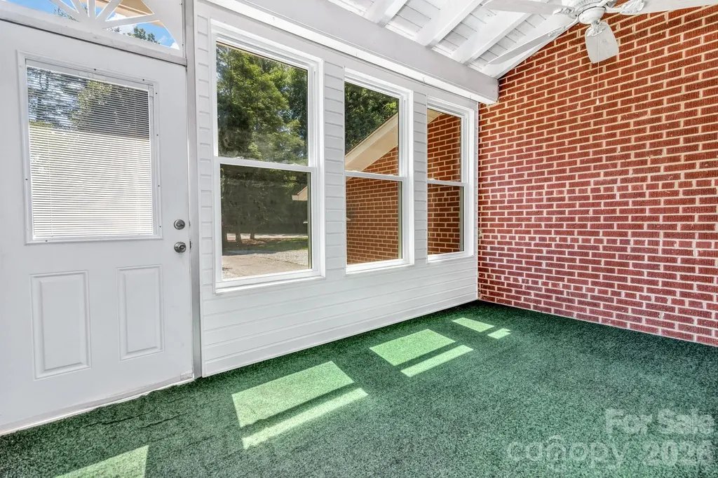 907 W Blue Ridge Road East Flat Rock NC 28726