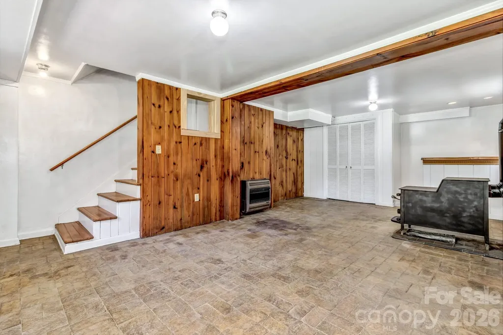 907 W Blue Ridge Road East Flat Rock NC 28726