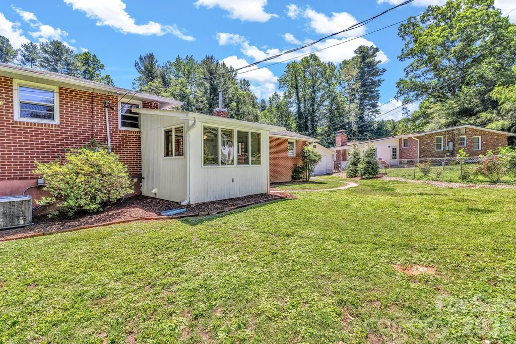 907 W Blue Ridge Road East Flat Rock NC 28726