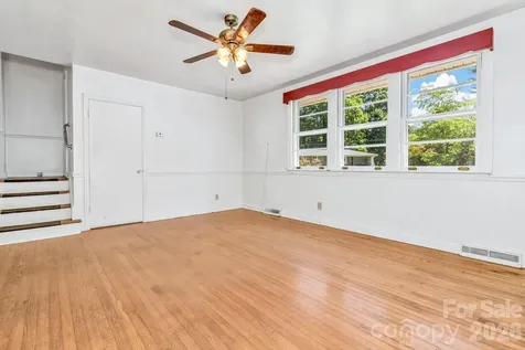 907 W Blue Ridge Road East Flat Rock NC 28726