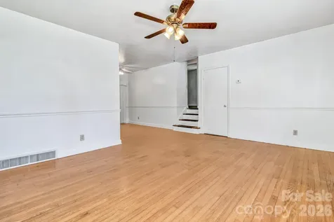 907 W Blue Ridge Road East Flat Rock NC 28726