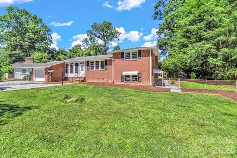907 W Blue Ridge Road East Flat Rock NC 28726