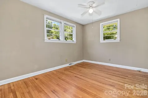907 W Blue Ridge Road East Flat Rock NC 28726