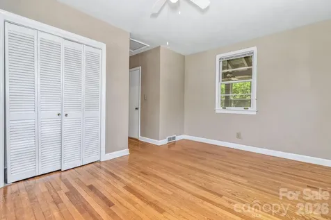 907 W Blue Ridge Road East Flat Rock NC 28726