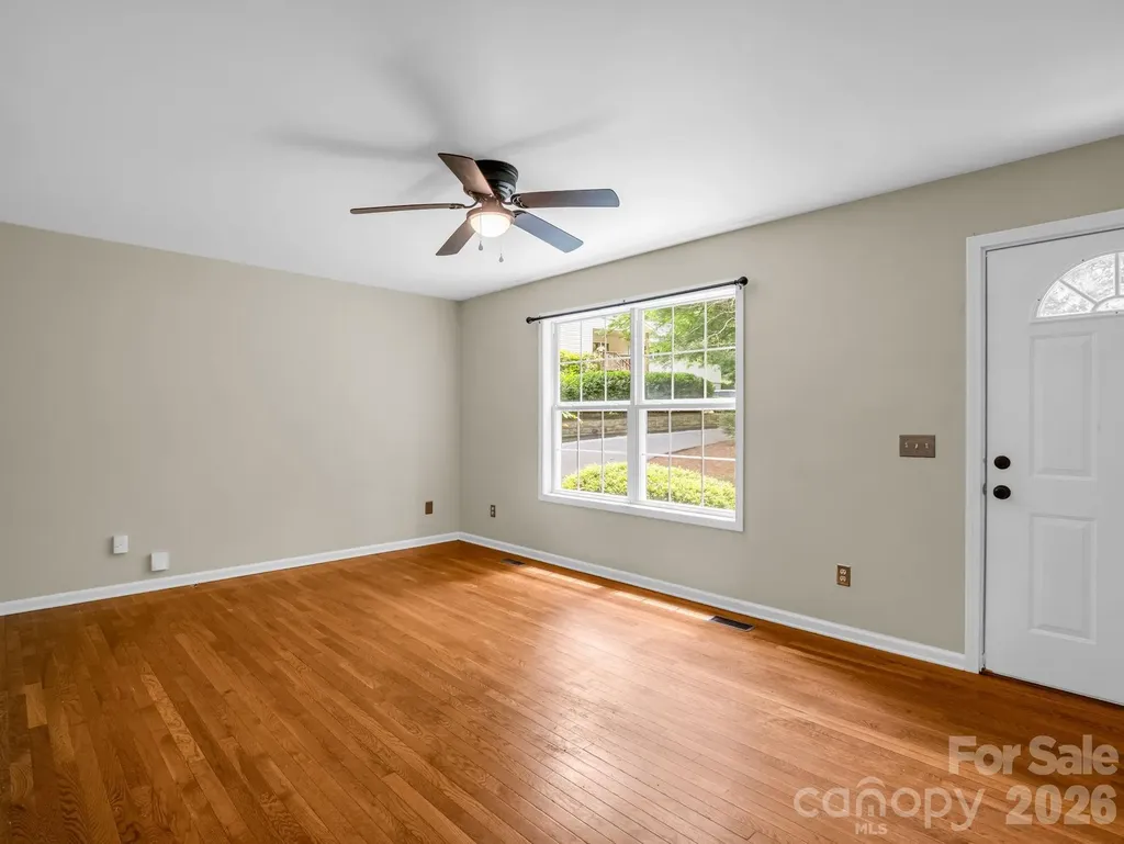 30 Lake Forest Lane Hendersonville NC 28739