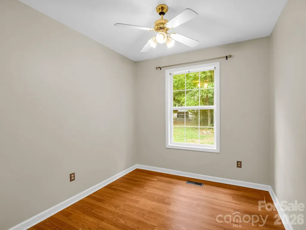 30 Lake Forest Lane Hendersonville NC 28739