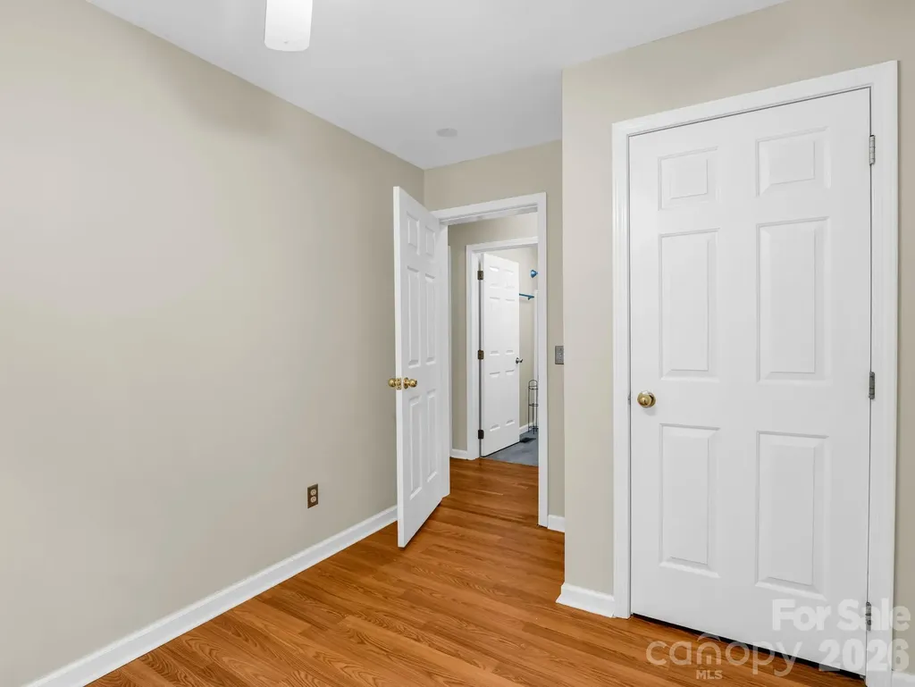30 Lake Forest Lane Hendersonville NC 28739