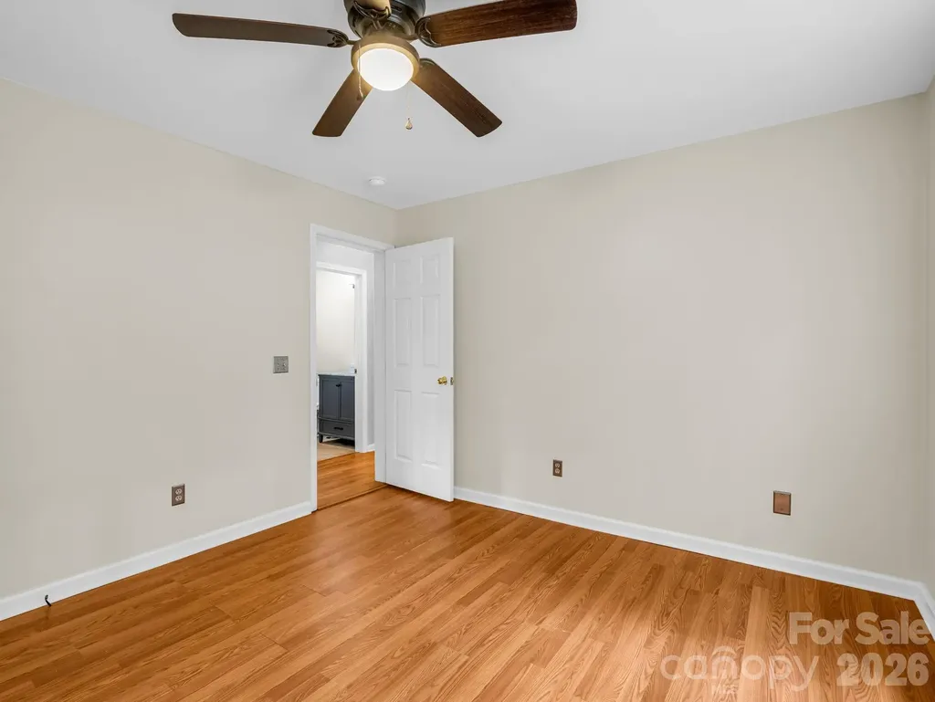 30 Lake Forest Lane Hendersonville NC 28739