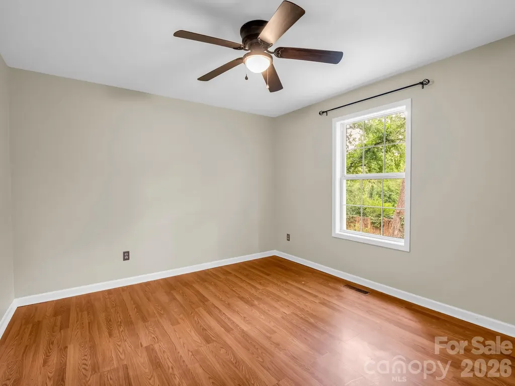 30 Lake Forest Lane Hendersonville NC 28739