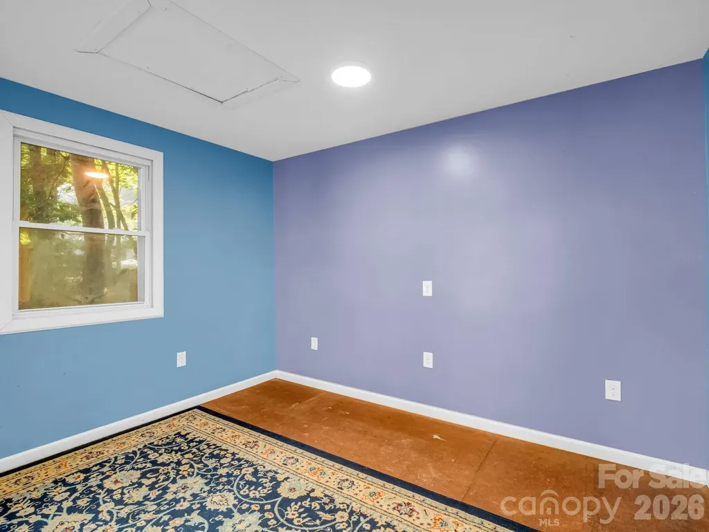 30 Lake Forest Lane Hendersonville NC 28739