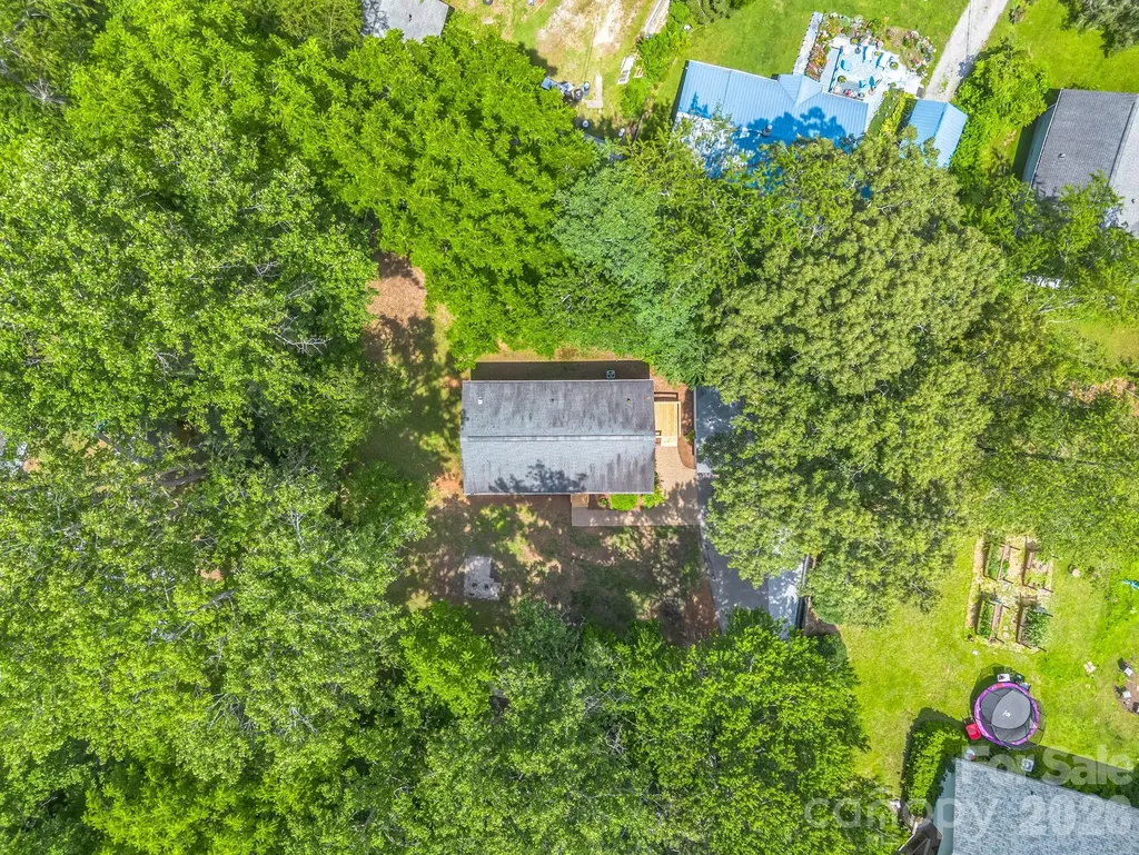 30 Lake Forest Lane Hendersonville NC 28739