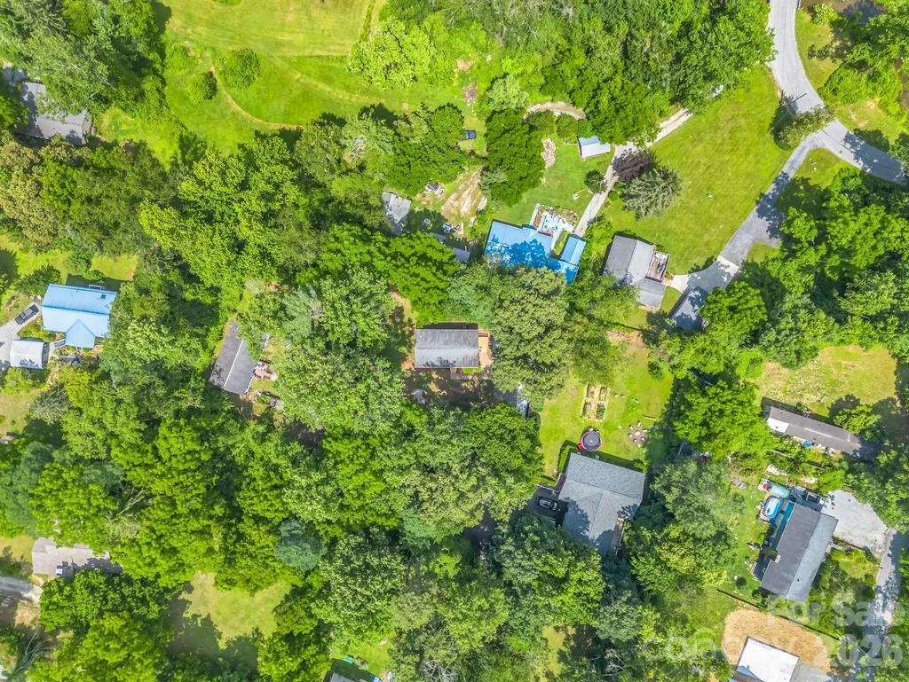 30 Lake Forest Lane Hendersonville NC 28739
