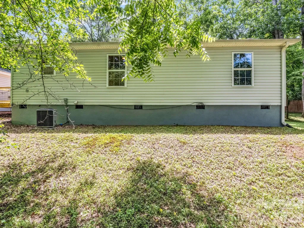 30 Lake Forest Lane Hendersonville NC 28739