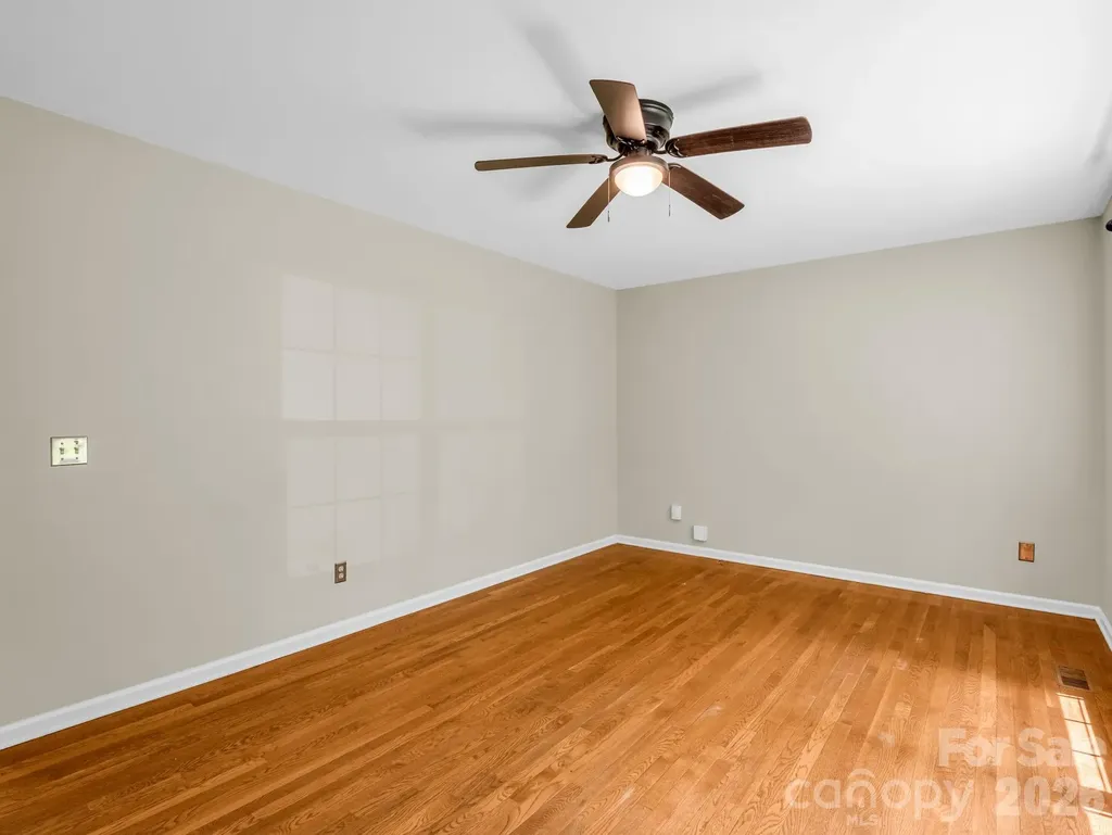 30 Lake Forest Lane Hendersonville NC 28739