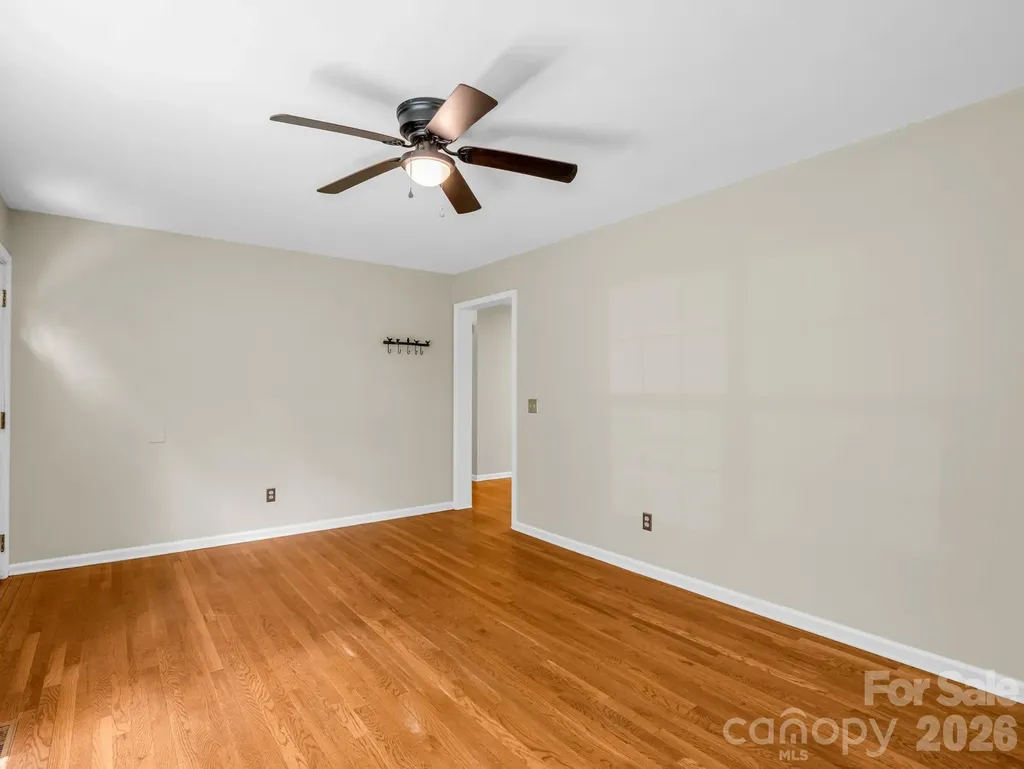30 Lake Forest Lane Hendersonville NC 28739