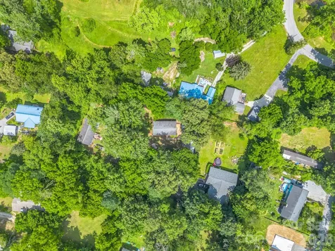30 Lake Forest Lane Hendersonville NC 28739