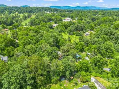 30 Lake Forest Lane Hendersonville NC 28739