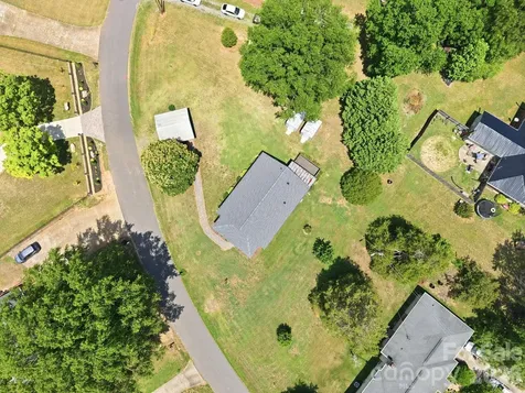 144 E Park Road Ellenboro NC 28040