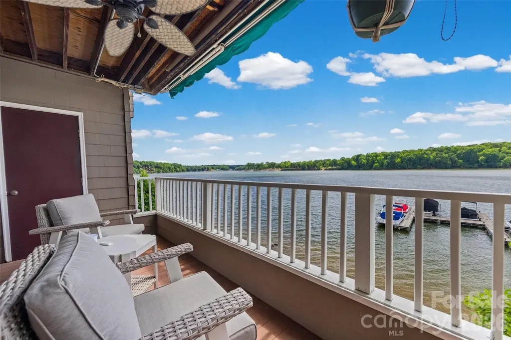 7332 Lakefront Drive Charlotte NC 28278