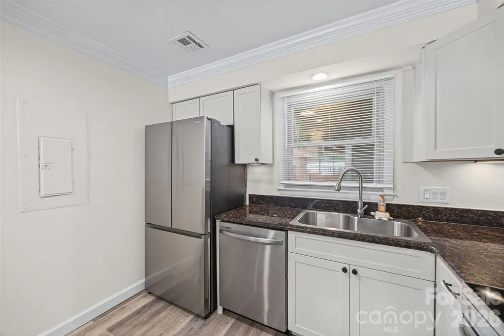7332 Lakefront Drive Charlotte NC 28278