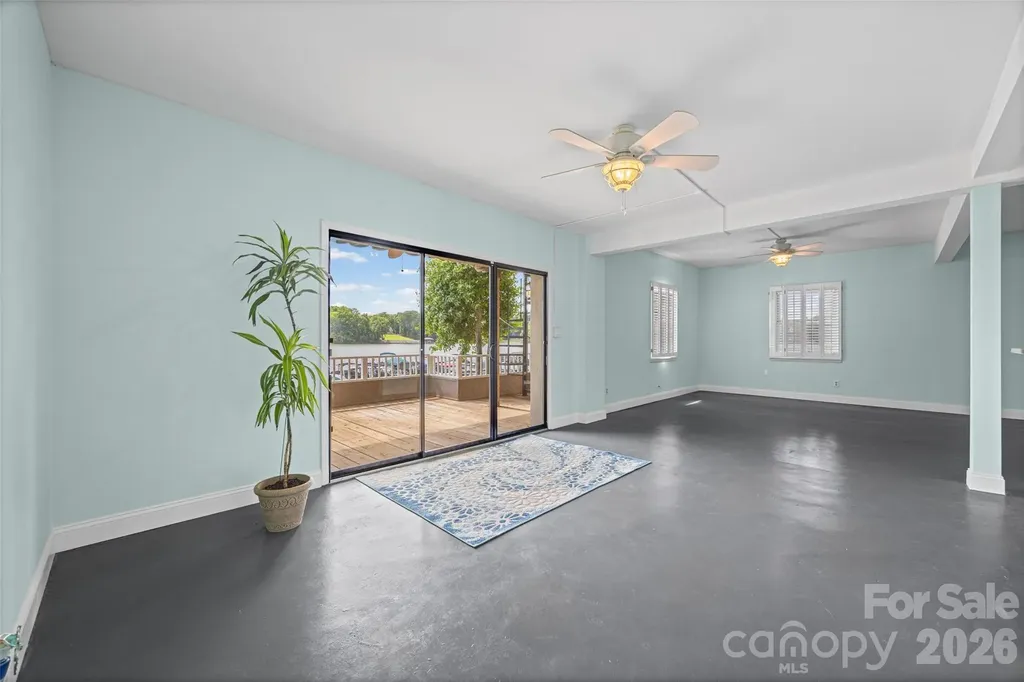 7332 Lakefront Drive Charlotte NC 28278