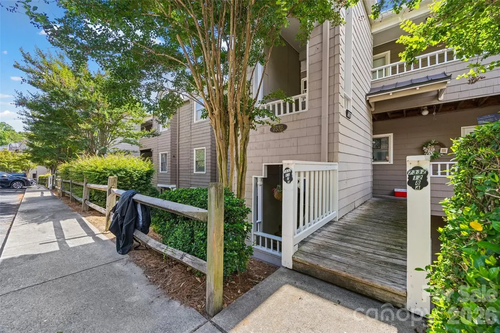 7332 Lakefront Drive Charlotte NC 28278