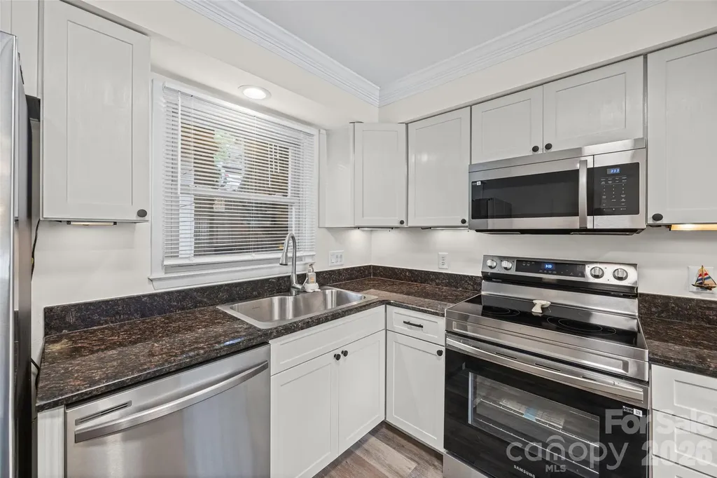 7332 Lakefront Drive Charlotte NC 28278