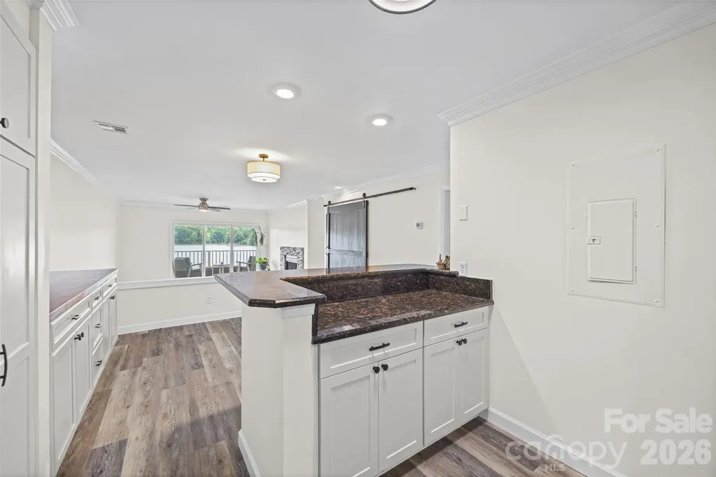 7332 Lakefront Drive Charlotte NC 28278