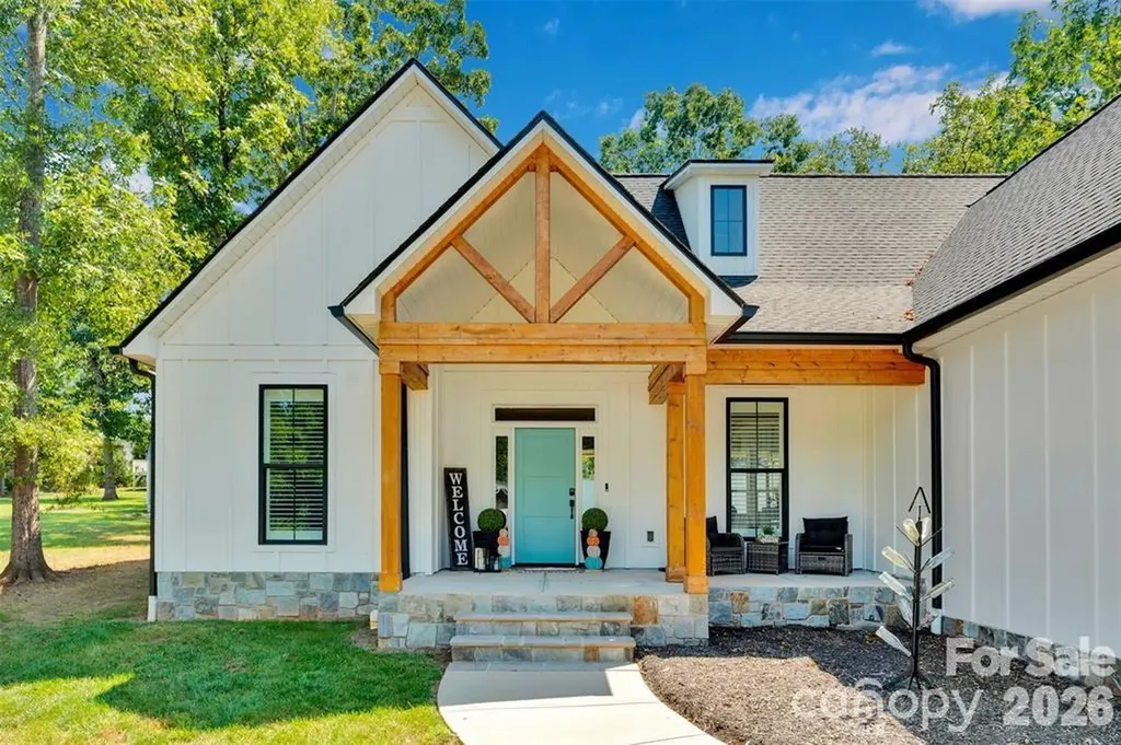 2754 Emperor Street Claremont NC 28610