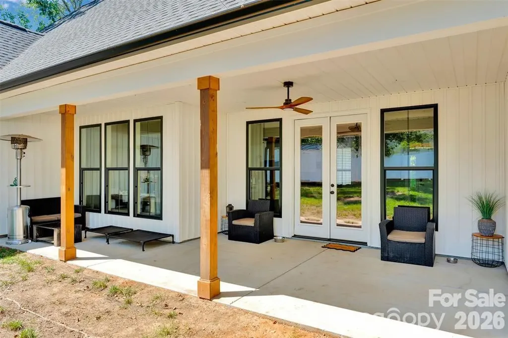 2754 Emperor Street Claremont NC 28610
