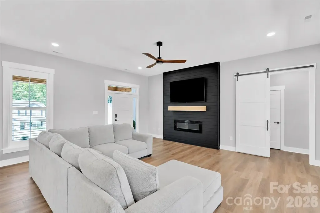 2754 Emperor Street Claremont NC 28610