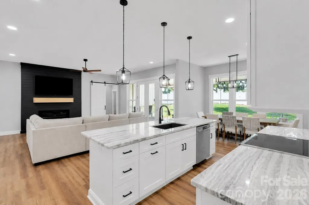 2754 Emperor Street Claremont NC 28610
