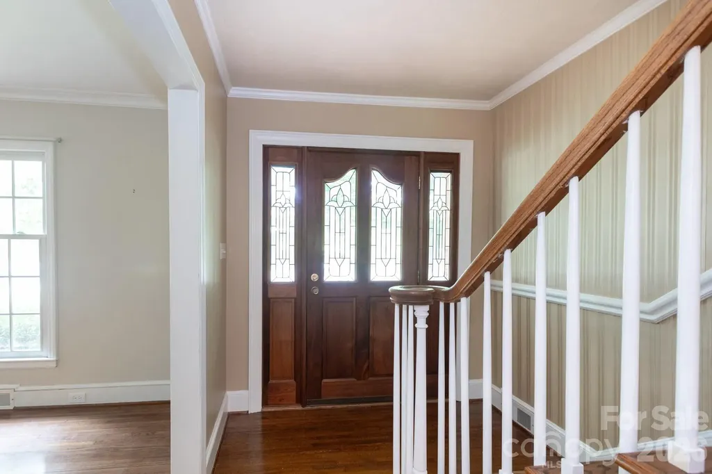 5511 Robinhood Road Charlotte NC 28211